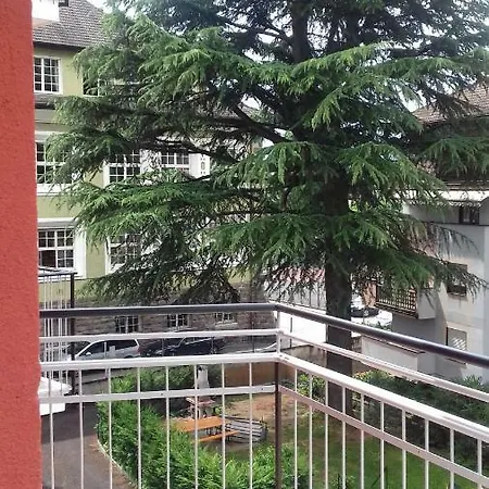 Homestay Residenz Apollo *